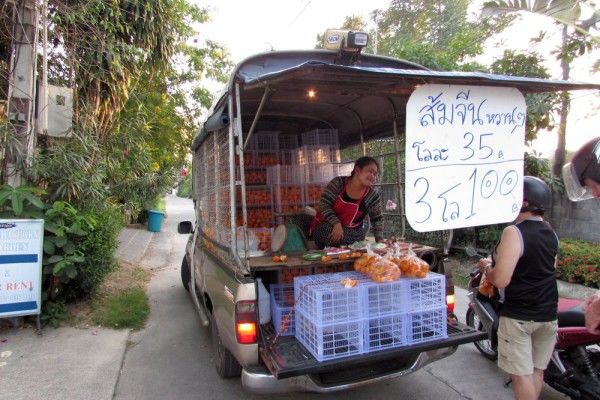 фрукты таиланда торговцы с машины