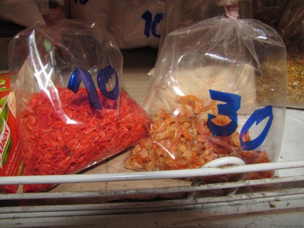 сушеные креветки блюда из рыбы и морепродуктов в таиланде
