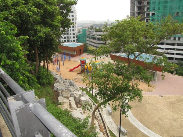 игровая площадка, вид сверху детская площадка в Паттайе