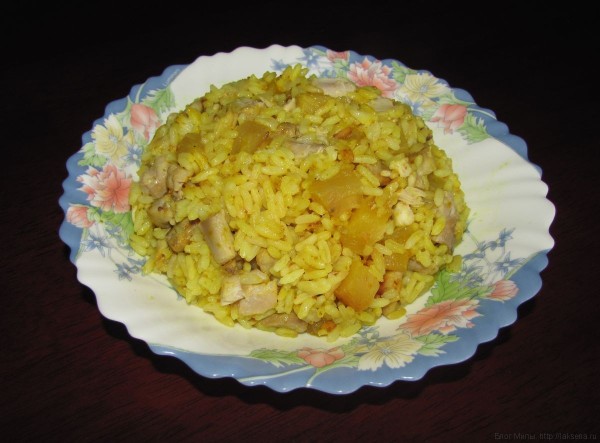 курица с ананасами и рисом