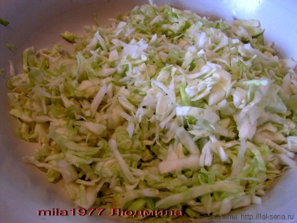 салат из зелени и овощей дачная свежесть