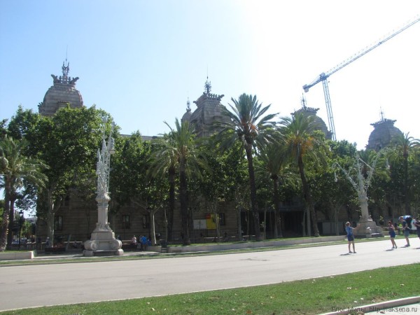 парк цитадели в барселоне дворец правосудия Palau de Justícia