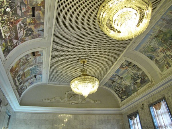 зал ожидания вокзала Екатеринбург-Пассажирский фото