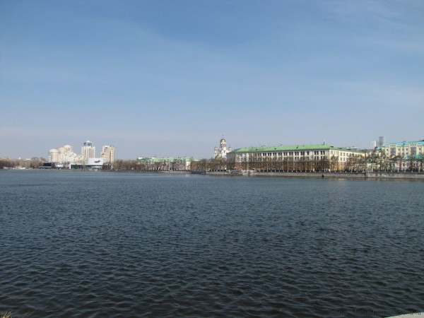 городской пруд екатеринбург центр екатеринбурга фото
