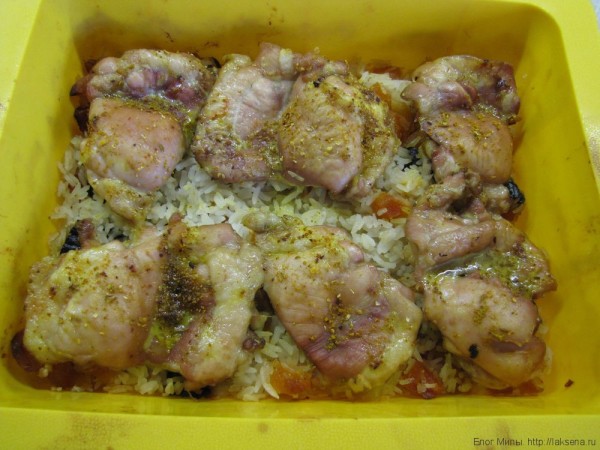 Курица с рисом и сухофруктами рецепт
