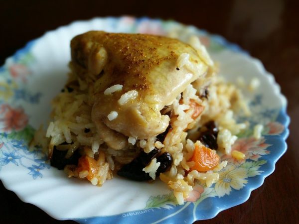 Курица с рисом и сухофруктами фоторецепт