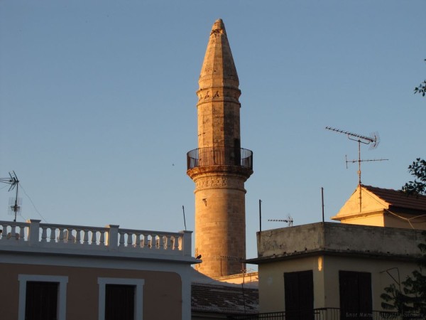 ретимно старый город мечеть больших ворот