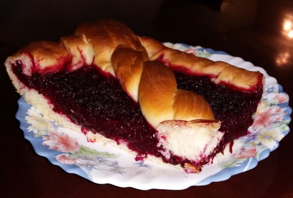 Пирог со свеклой и клюквой рецепт
