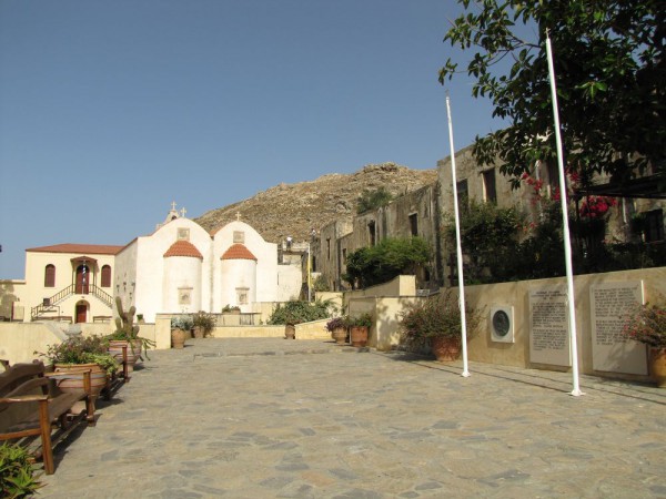 Экскурсия в монастырь Превели