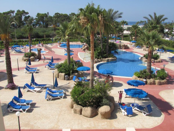 Ниссиана отель и бунгало, Кипр бассейн
