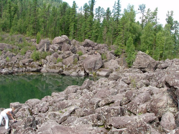 каменный залив телецкое озеро