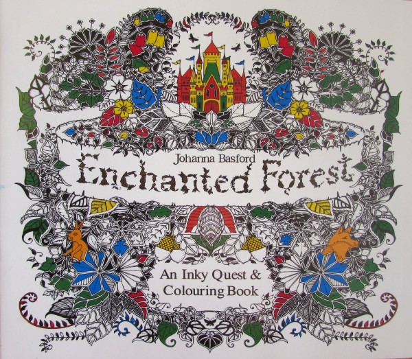 лучшая раскраска для взрослых "Заколдованный лес" (Enchanted forest) от художницы Джоанна Басфорд (Johanna Basford)