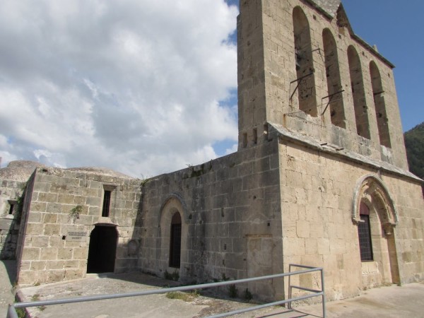 аббатство беллапаис северный кипр