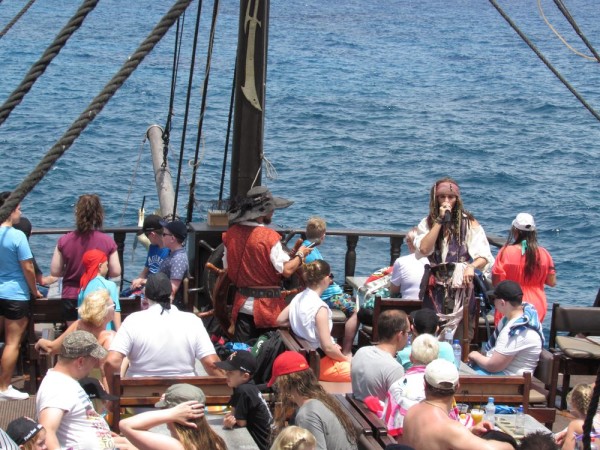 Пиратский корабль Черная жемчужина Айя Напа. 