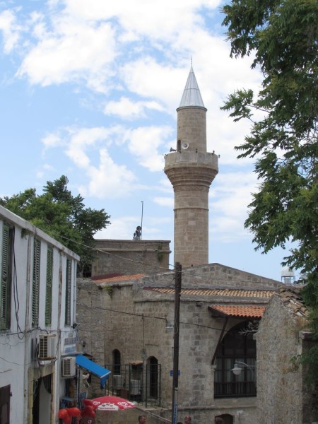 мечети Agha Cafer Pasha Mosque (Ağa Cafer Paşa Camii) кирения экскурсия на северный кипр