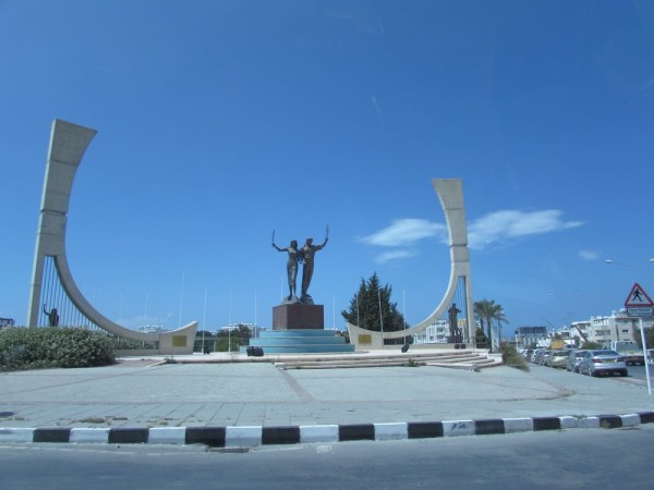 памятника миру кирения гирни экскурсия по северному кипру