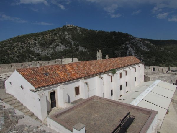 Испанская крепость в Хваре