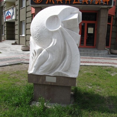 каменные скульптуры Новосибирска рождение