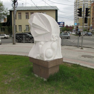 каменные скульптуры Новосибирска рождение