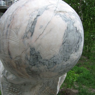каменные скульптуры новосибирска ангел-хранитель