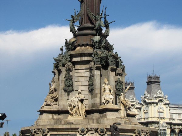 памятник Колумбу в Барселоне