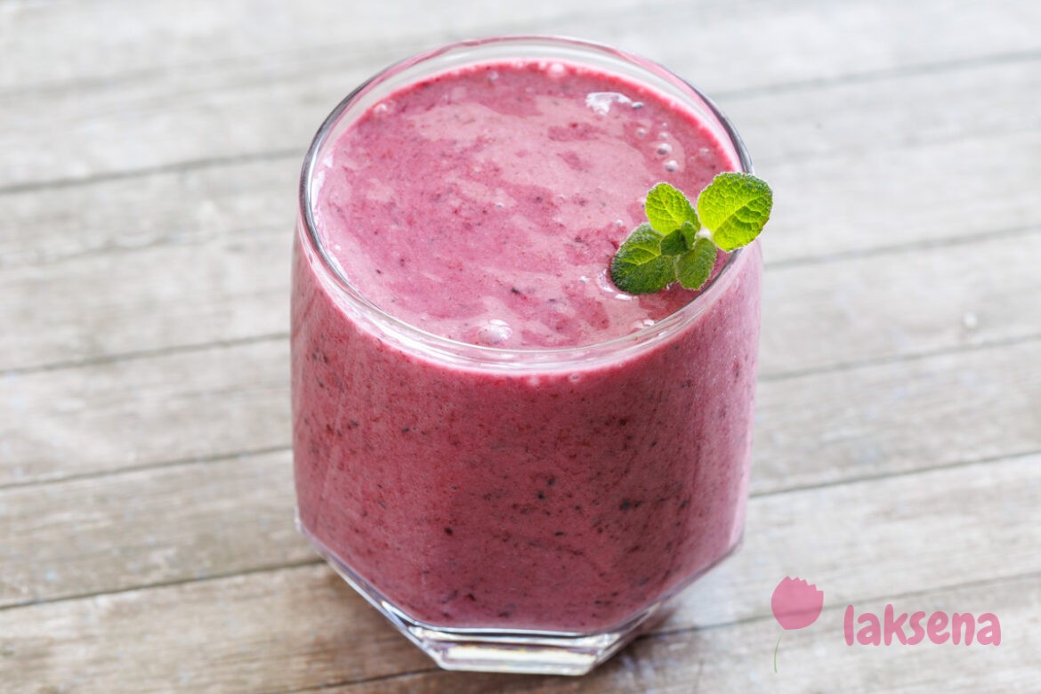 Смузи с черникой и бананом «Феи в отпуске»