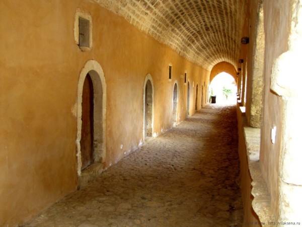 кельи монастырь аркади