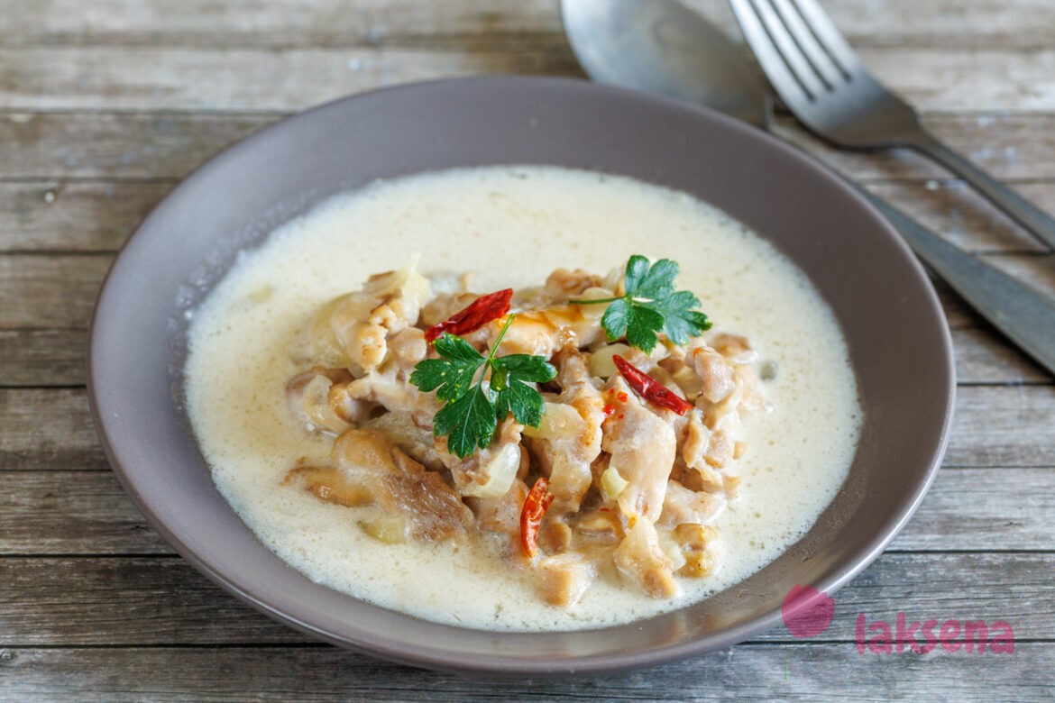 Куриное филе в кокосовом молоке