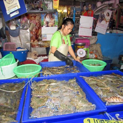 Велотур по Паттайе рыбный рынок наклыа