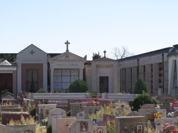 езоло кладбище