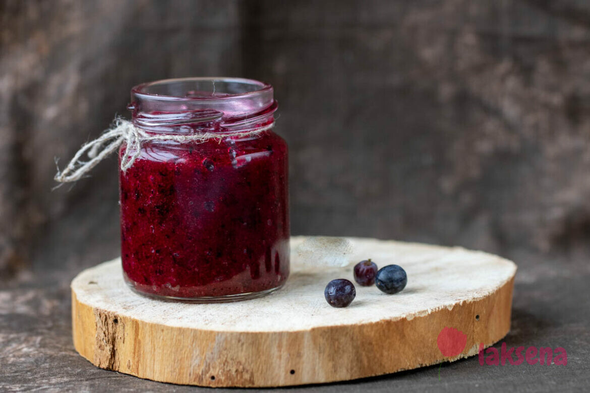 Черная смородина протертая с сахаром