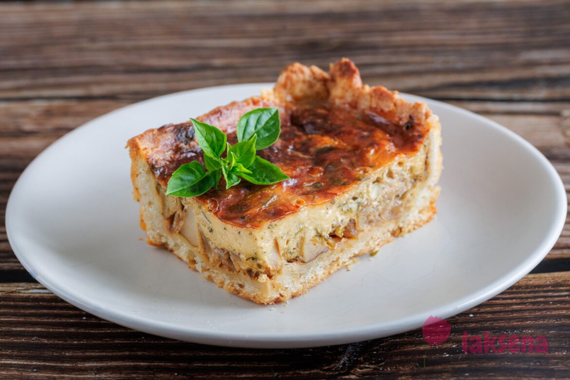 Пирог с грибами и сыром из песочного теста
