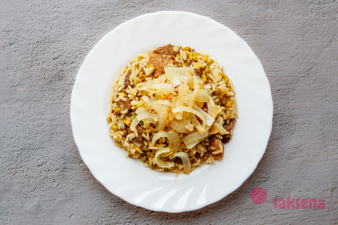 Кичари с мясом — каша из мяса с машем и рисом