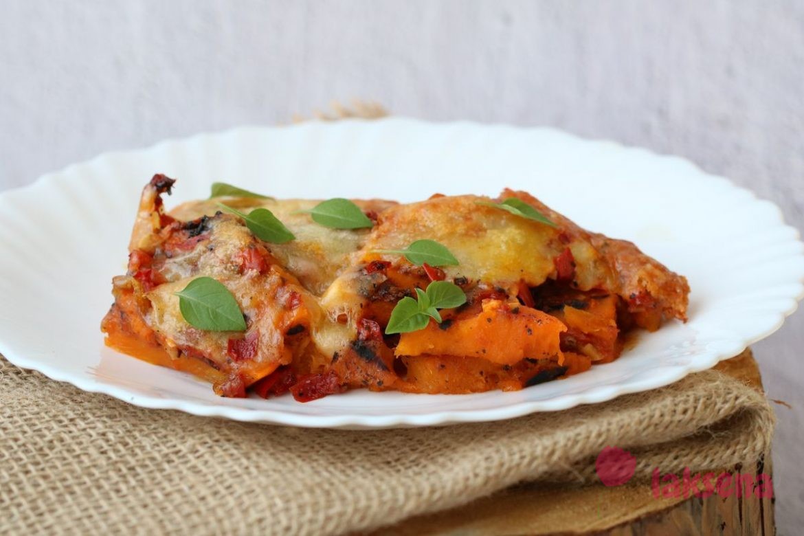 Тыква с моцареллой и базиликом