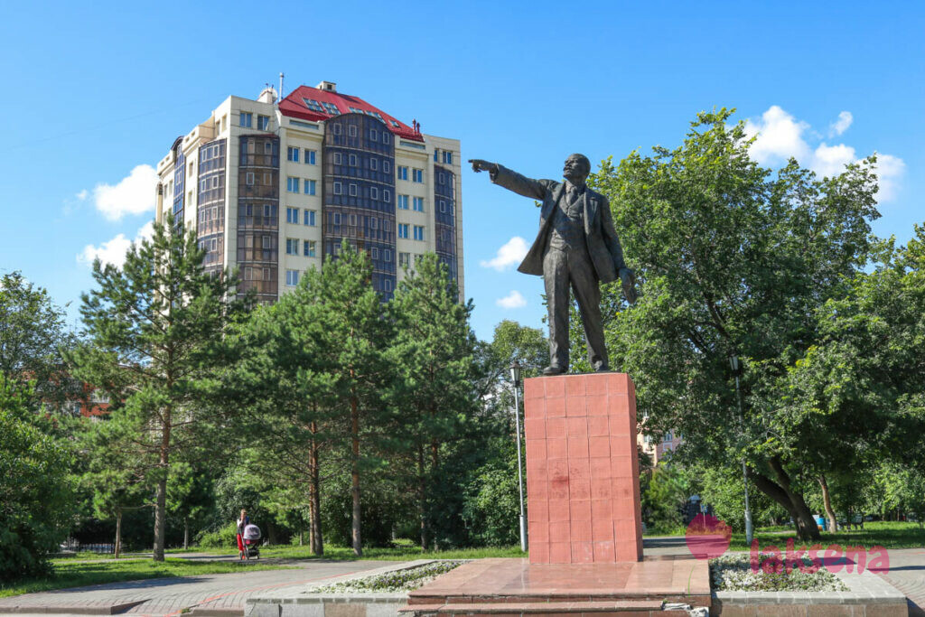 памятники новосибирска улица советская