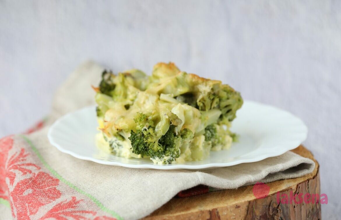 Брокколи, запеченная с сыром