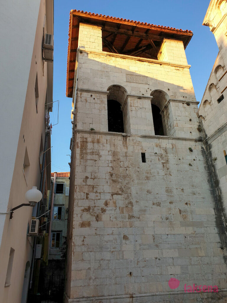 Церковь св.Хрисогона колокольня задар старый гопод достопримечательности