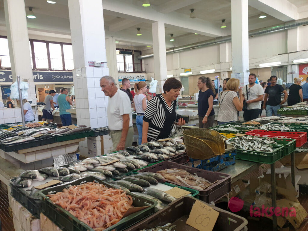 Задар городской рыбный рынок