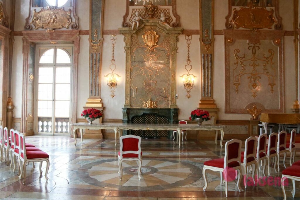 Дворец Мирабель в Зальцбурге мраморный зал