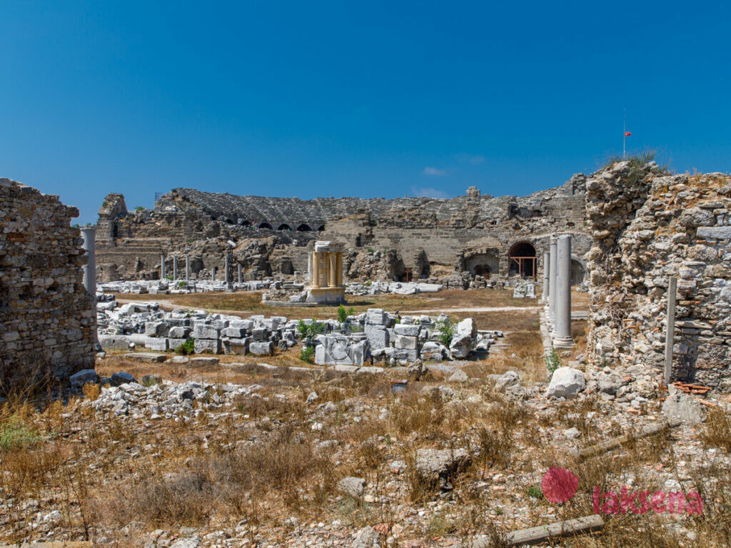 античный древний город сиде агора театр