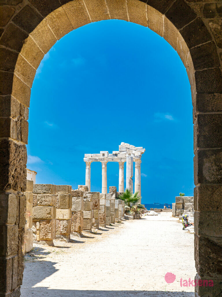 храм Аполлона в Сиде