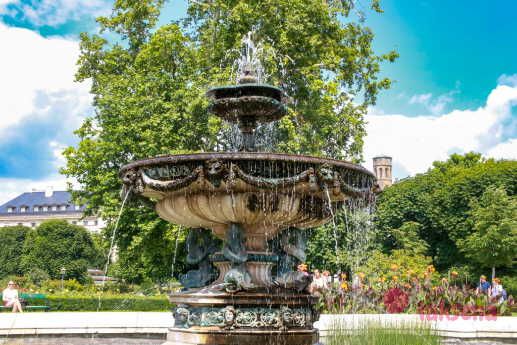 Народный парк в Вене, Фольксгартен фонтан