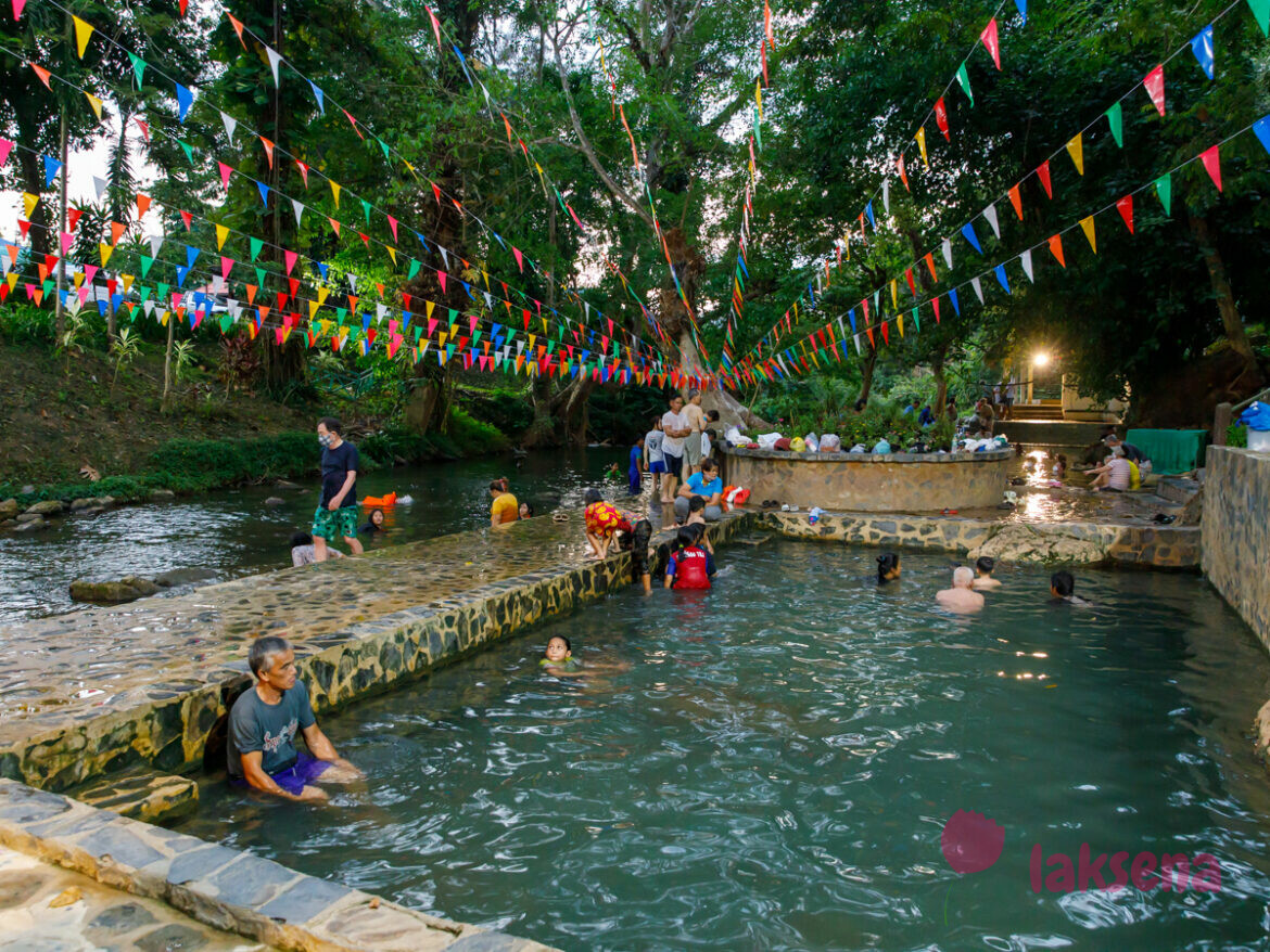 Горячие радоновые источники Hin Dat Hot Spring