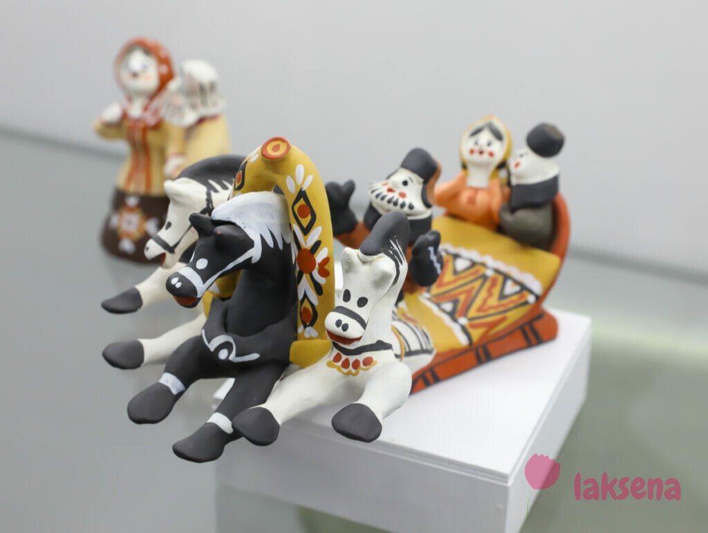 Народные промыслы России новосибирский художественный музей картинная галерея каргопольская игрушка