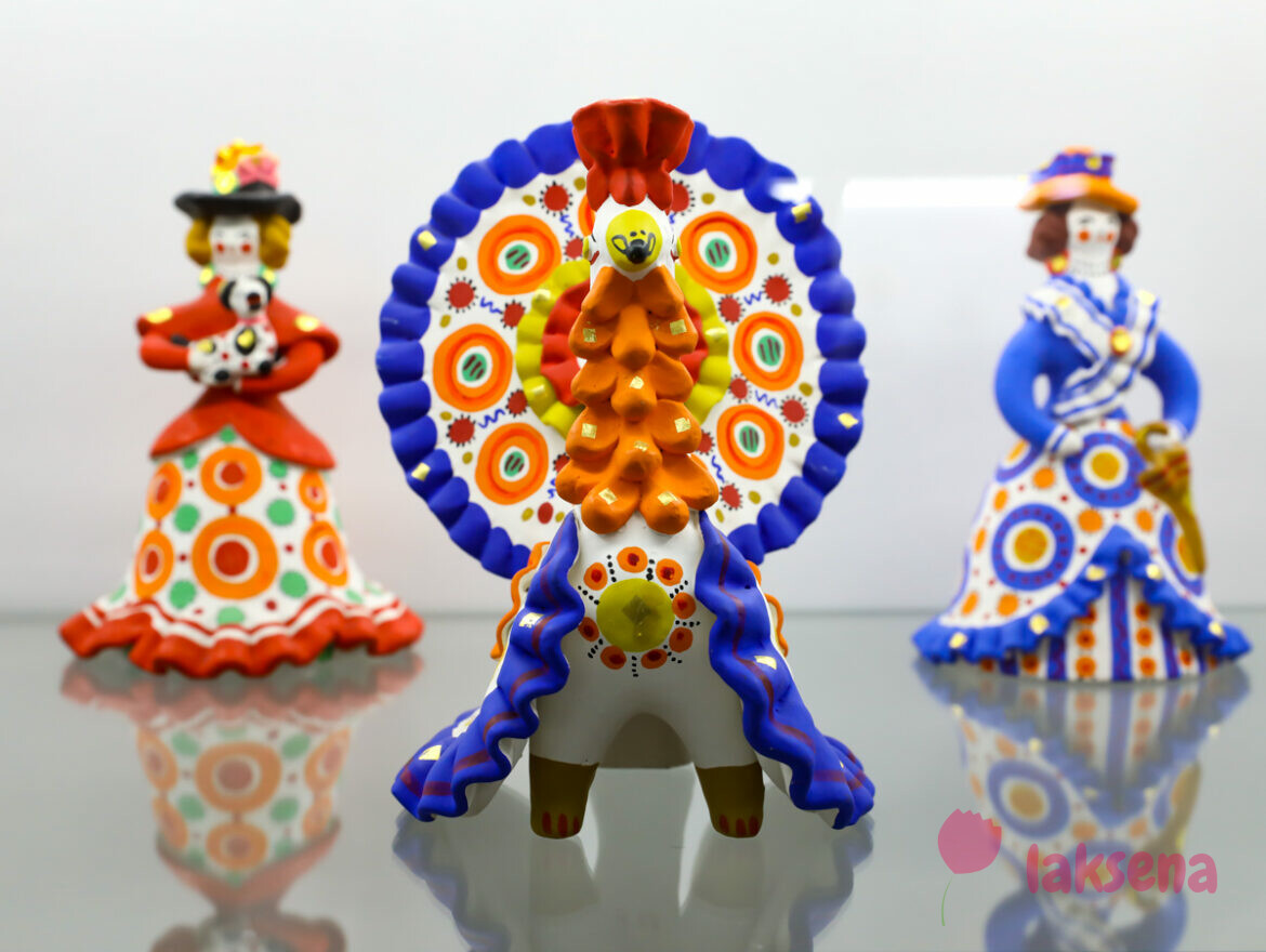 Народные промыслы России, постоянная экспозиция Новосибирского художественного музея