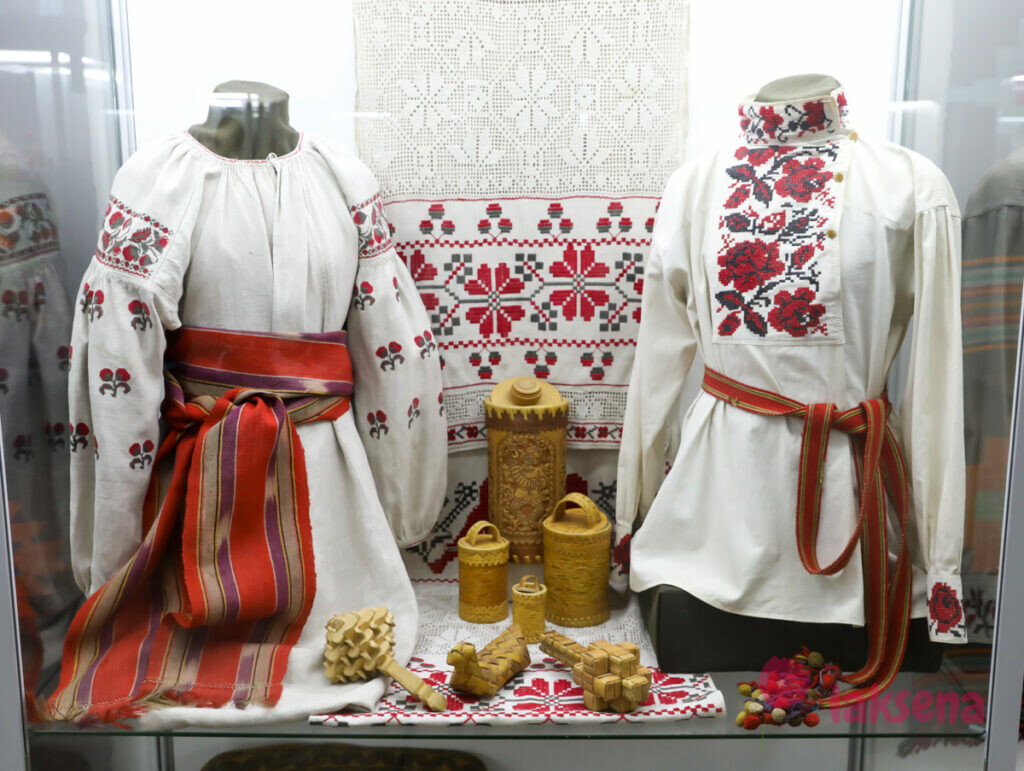 Народные промыслы России новосибирский художественный музей картинная галерея народный костюм