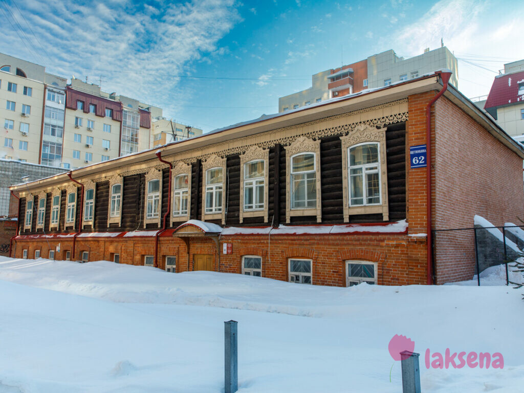 Дом по улице Щетинкина 62 деревянное зодчество новосибирск