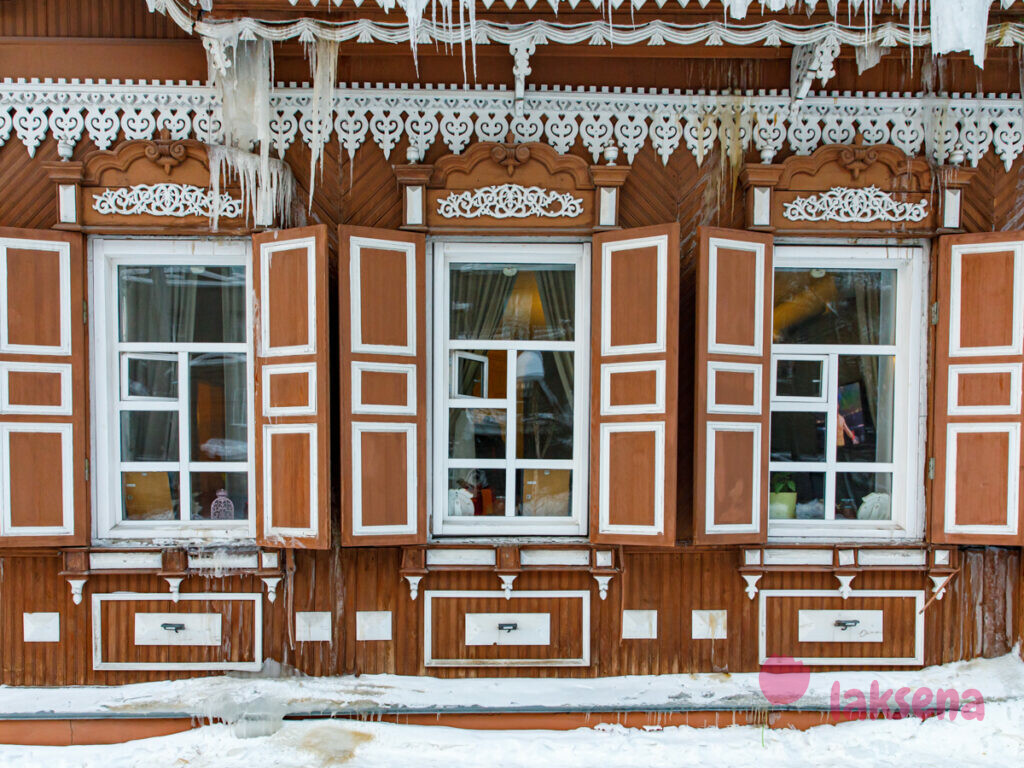 Дом по улице Коммунистическая 25 деревянное зодчество новосибирск