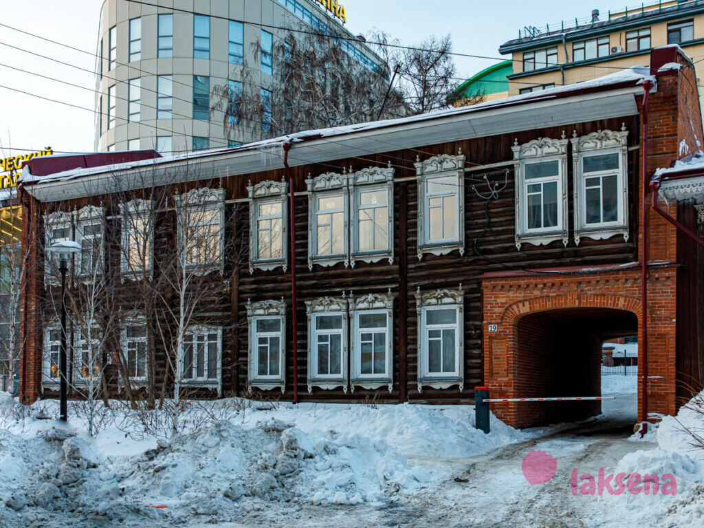 Дом по улице Коммунистическая 19 деревянное зодчество новосибирск