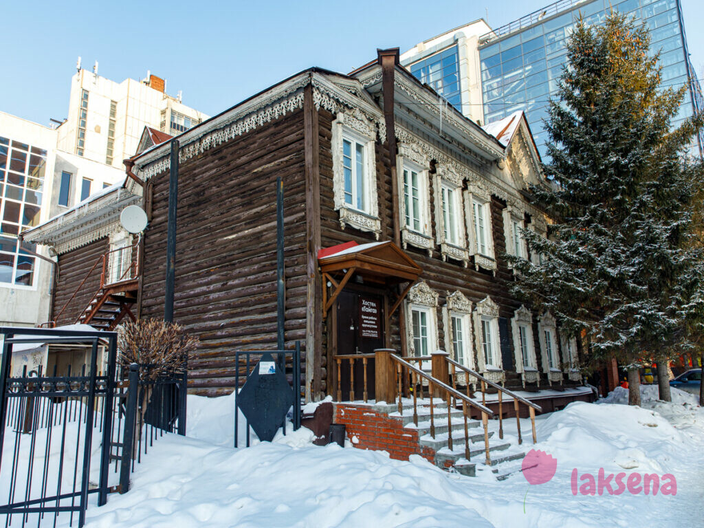 Дом по улице Чаплыгина 65 деревянное зодчество новосибирск